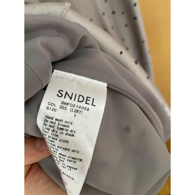 SNIDEL(スナイデル)のsnidel ドットワンピース GRY レディースのワンピース(ロングワンピース/マキシワンピース)の商品写真