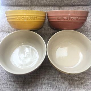 ルクルーゼ(LE CREUSET)のルクルーゼ スープボール 14cm サーモンピンク,ハニー計4個(食器)