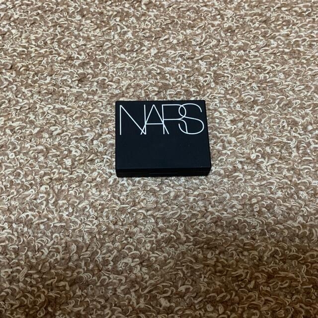 NARS(ナーズ)の❰中古品❱NARS ブラッシュミニ#4100 コスメ/美容のベースメイク/化粧品(チーク)の商品写真