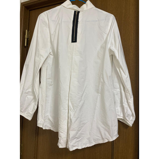 白シャツ　カッター　トップス レディースのトップス(シャツ/ブラウス(長袖/七分))の商品写真