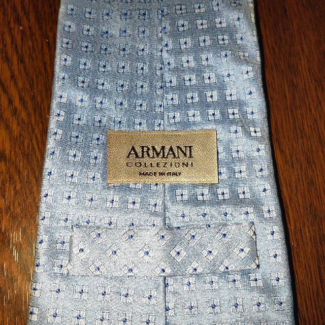 ARMANI COLLEZIONI(アルマーニ コレツィオーニ)のアルマーニ　ネクタイ メンズのファッション小物(ネクタイ)の商品写真