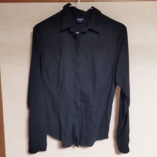 ユニクロ(UNIQLO)の黒　ユニクロ　綿　シャツ　ストレッチ入りでスタイルアップ　ジャストサイズ　M(シャツ/ブラウス(長袖/七分))