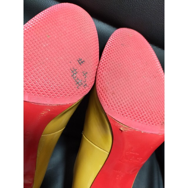 Christian Louboutin(クリスチャンルブタン)のChristian Louboutin ベージュヒールパンプス 付属品付き レディースの靴/シューズ(ハイヒール/パンプス)の商品写真