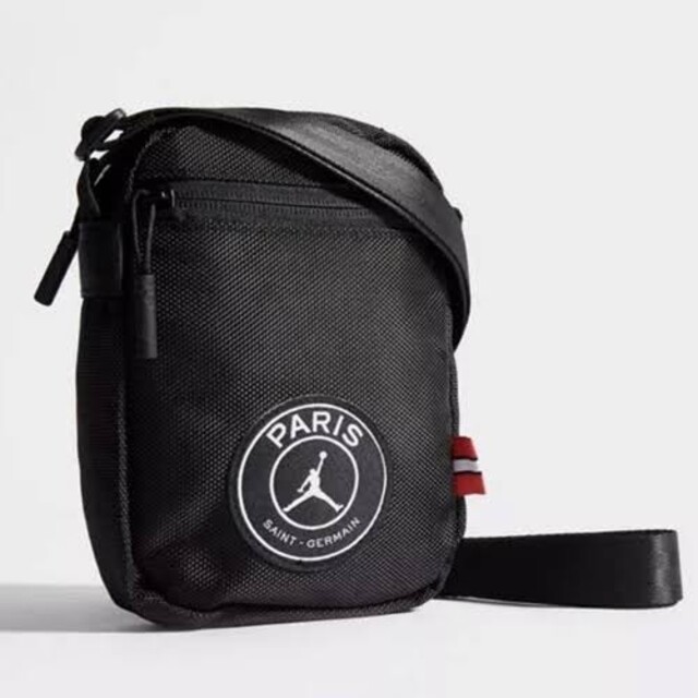 NIKE - 新品 ジョーダン JORDAN バッグ ポーチ PSG パリサンジェルマン