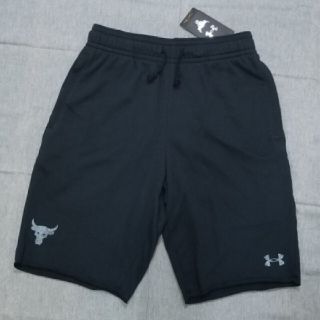 アンダーアーマー(UNDER ARMOUR)のアンダーアーマー プロジェクトロック ハーフパンツ 黒 M(ショートパンツ)