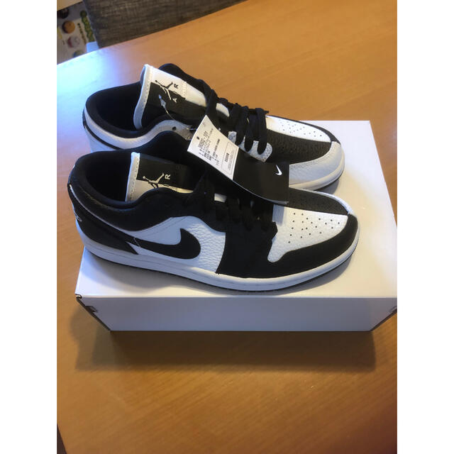 レディースNike WMNS AIR JORDAN 1 LOW SE 24㎝