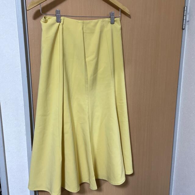GU(ジーユー)の新品 GU マーメイドスカート　イエロー レディースのスカート(ロングスカート)の商品写真