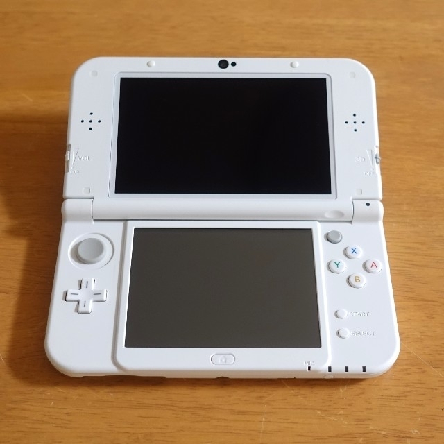 任天堂 NEW 3DS LL パールホワイト＋充電器＋FE覚醒