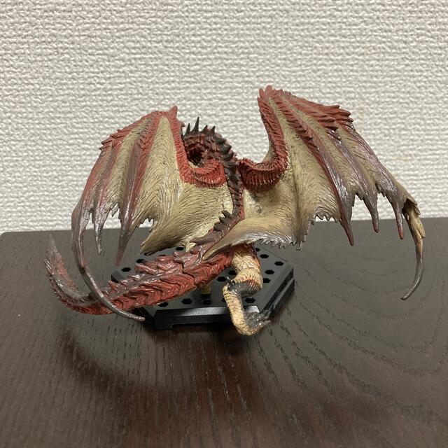 CAPCOM(カプコン)のジャンク　モンスターハンター　ムフェト エンタメ/ホビーのフィギュア(ゲームキャラクター)の商品写真