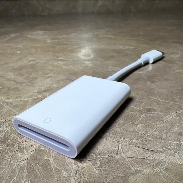 Apple A2082 純正　USB Type-C SDカードリーダー