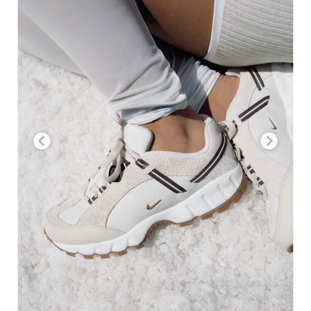 NIKE(ナイキ)のNIKE × JACQUEMUS ナイキ エアフマラ × ジャックムス 24㎝ レディースの靴/シューズ(スニーカー)の商品写真