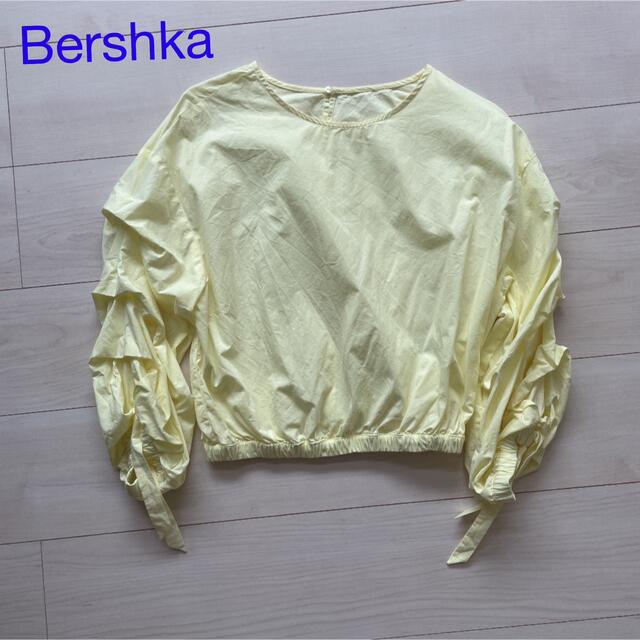 Bershka(ベルシュカ)のBershka ベルシュカ バルーン  レディースのトップス(シャツ/ブラウス(長袖/七分))の商品写真