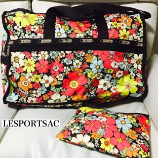 レスポートサック(LeSportsac)のレスポートサック　ボストンポーチ　鍵付き　レトロ花柄　ラージウィークエンダー(ボストンバッグ)