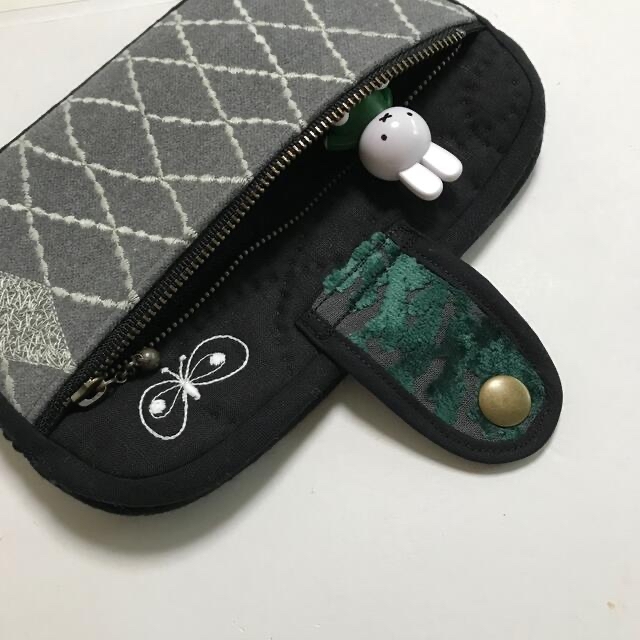 ミナペルホネン 通帳ケース キルト 3