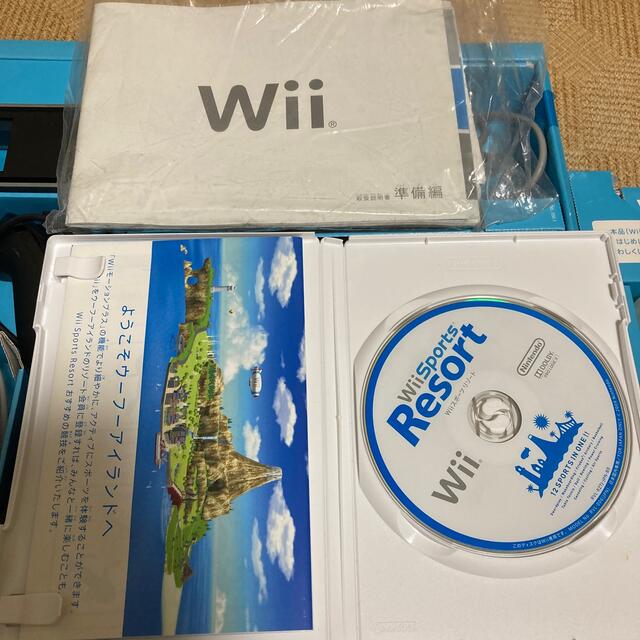 Wii   wii本体クロwiiスポーツリゾート同梱＋wiiリモコン ヌンチャク