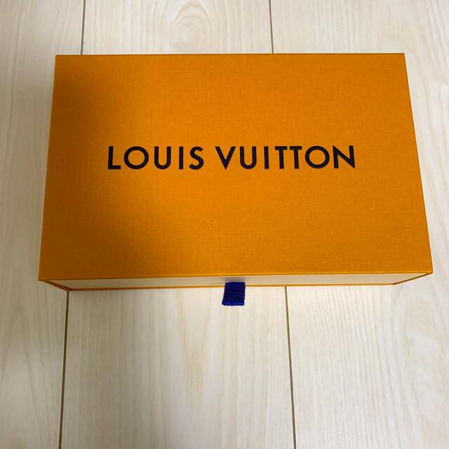 PEARLY GATES(パーリーゲイツ)のLOUIS VUITTON ルイヴィトン 空箱  レディースのバッグ(ショップ袋)の商品写真