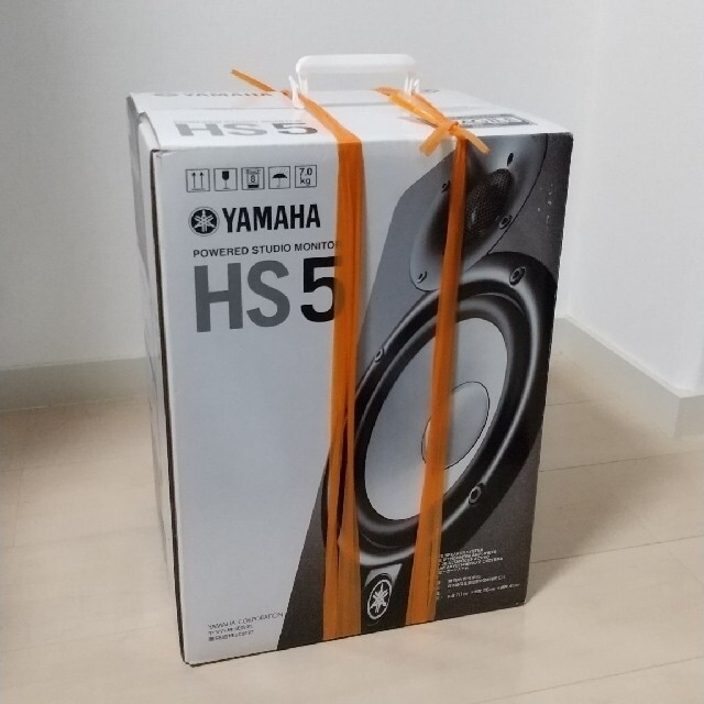 ヤマハ(ヤマハ)のYAMAHA HS5 モニタースピーカー ペア 黒(中古x1/新品未開封x1) 楽器のレコーディング/PA機器(スピーカー)の商品写真