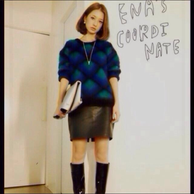 EMODA(エモダ)のレザースカート □ EMODA レディースのスカート(ミニスカート)の商品写真