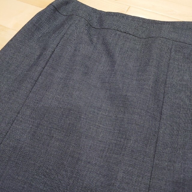 NATURAL BEAUTY BASIC(ナチュラルビューティーベーシック)のナチュラルビューティーベーシック　グレー　スカートスーツ　M レディースのフォーマル/ドレス(スーツ)の商品写真