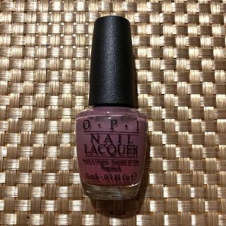 オーピーアイ(OPI)のOPI オーピーアイ　ネイルポリッシュ　マニキュア　パープル　紫(マニキュア)