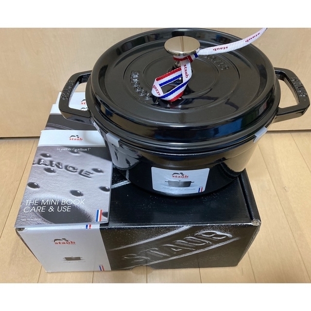 ストウブ ピコ・ココット 20cm シャイニー　ブラック STAUB Staubインテリア/住まい/日用品