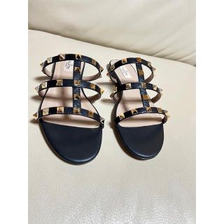 VALENTINO - ヴァレンティノ ガラヴァーニ ロックスタッズ カーフ