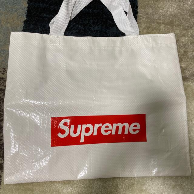 Supreme - supreme ショッパーの通販 by よう's shop｜シュプリーム ...