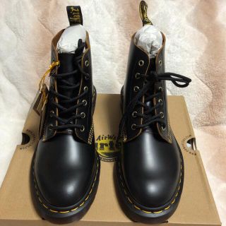 ドクターマーチン 6ホールの通販 300点以上 | Dr.Martensを買うならラクマ