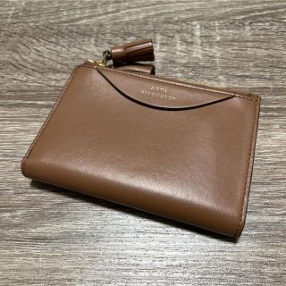 アニヤハインドマーチ(ANYA HINDMARCH)の美品　アニヤハインドマーチ　二つ折り財布　レザー(財布)