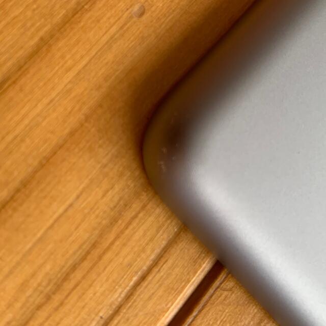 Apple(アップル)のiPad 第6世代 32GB Wi-Fiモデル スペースグレイ 箱 充電器付き スマホ/家電/カメラのPC/タブレット(タブレット)の商品写真
