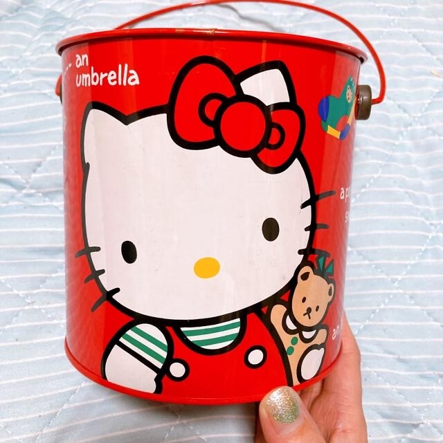 ハローキティ - 【レア】1989年製 サンリオ 蓋付き 缶バケツ 缶 ハローキティ - 【レア】1989年製 サンリオ 蓋付き 缶バケツ 缶