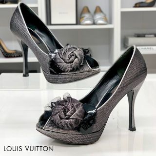 ルイヴィトン(LOUIS VUITTON)の4703 ヴィトン ファブリック ラメ フラワー オープントゥ パンプス(ハイヒール/パンプス)