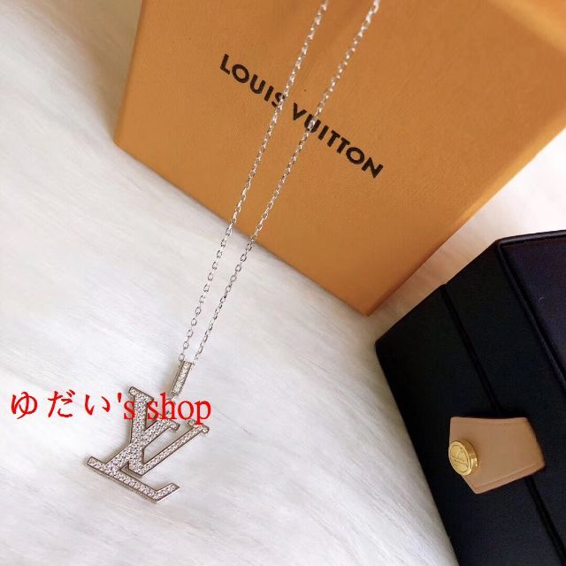 大人気人気 LOUIS ロゴ チャーム ネックレスの通販 by ゆだい's shop