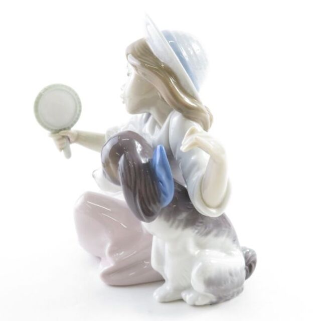 リヤドロ 5468 『おめかし』 フィギュリン人形 犬 少女 SC5075S リヤドロ 5468 『おめかし』 フィギュリン人形 犬 少女 SC5075S