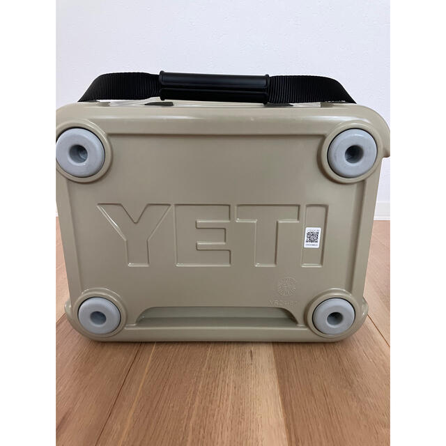 Snow Peak(スノーピーク)のYETI ローディ24 Desert Tan 新品未使用　 スポーツ/アウトドアのスポーツ/アウトドア その他(その他)の商品写真