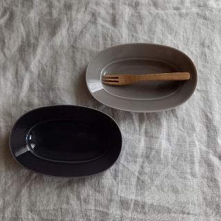 イッタラ(iittala)のイイホシユミコ　オーバルプレートS　2枚(食器)