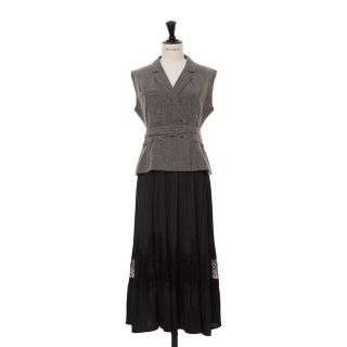 herlipto Meurice Pleated Lace Dress