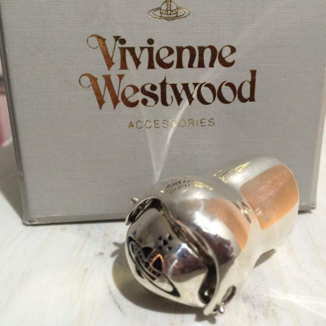 Vivienne Westwood(ヴィヴィアンウエストウッド)の復刻 ナックルリング レディースのアクセサリー(リング(指輪))の商品写真