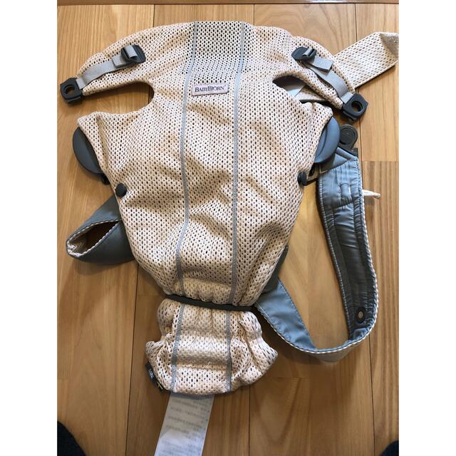 BABYBJORN(ベビービョルン)のベビービョルン　ミニ キッズ/ベビー/マタニティの外出/移動用品(抱っこひも/おんぶひも)の商品写真