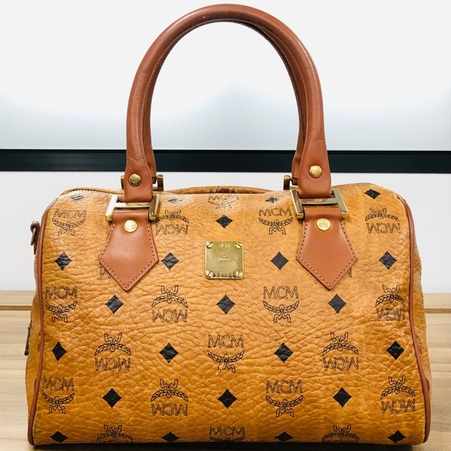 MCM(エムシーエム)の【値下げ中】エムシーエム MCM ミニボストンバッグ ハンドバッグ ヴィセトス レディースのバッグ(ハンドバッグ)の商品写真