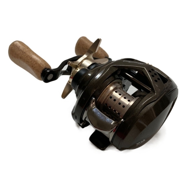 □□DAIWA ダイワ  シルバークリーク エア TW ストリームカスタム　8.5L 左 00630253 淡水専用