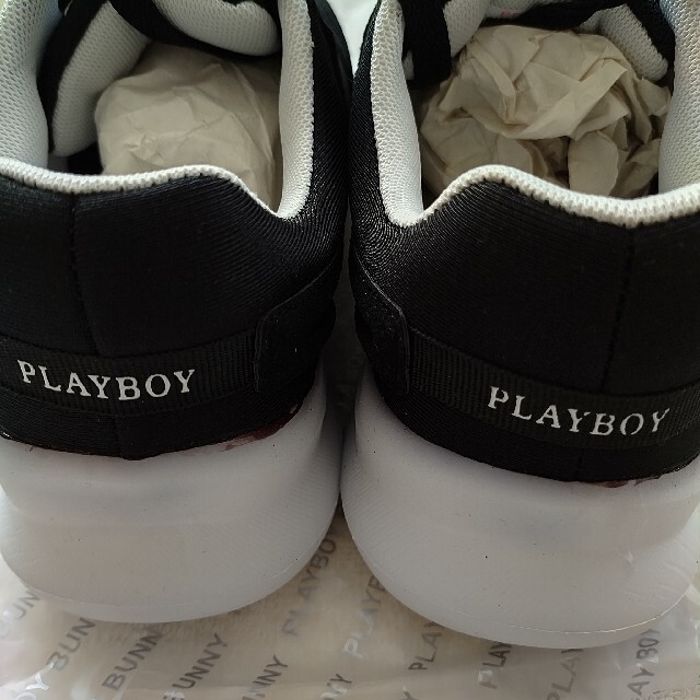 PLAYBOY(プレイボーイ)のPLAYBOYレディースシューズ レディースの靴/シューズ(スニーカー)の商品写真