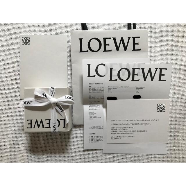 LOEWE(ロエベ)のmii様専用 レディースのアクセサリー(ブローチ/コサージュ)の商品写真