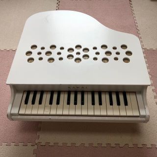 カワイ　ミニピアノ　p-32 ホワイト(楽器のおもちゃ)