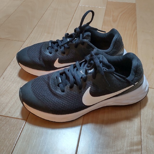 NIKE(ナイキ)のナイキ　スニーカー　22.5㎝　22㎝ キッズ/ベビー/マタニティのキッズ靴/シューズ(15cm~)(スニーカー)の商品写真