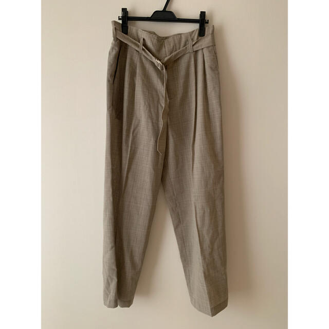 【YOKE】HI WAIST BELTED TROUSERS - nayaabhaandi.com