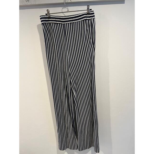 L'Appartement DEUXIEME CLASSE(アパルトモンドゥーズィエムクラス)の【最終値下げ】アパルトモン　STRIPE WIDE パンツ レディースのパンツ(カジュアルパンツ)の商品写真