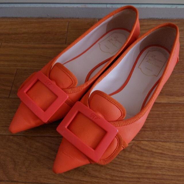 Roger Vivier ロジェヴィヴィエ フラットシューズ オレンジ - フラット