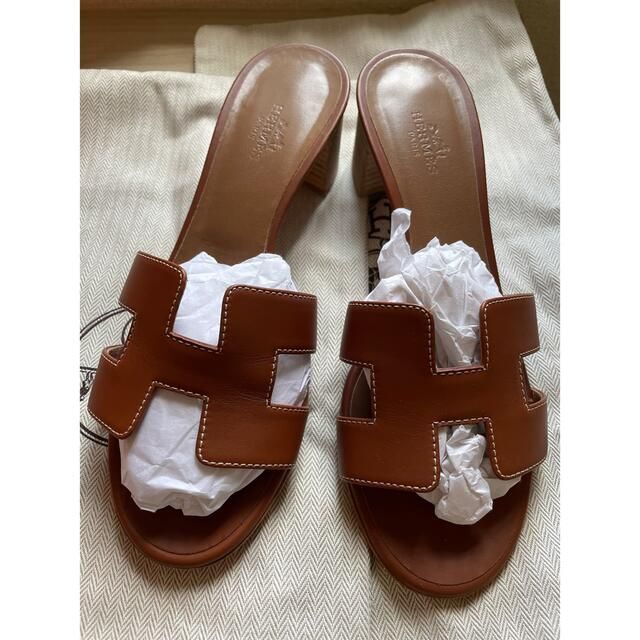 にはこれか】 美品 HERMES エルメス オアジス ローズゴールド サンダル