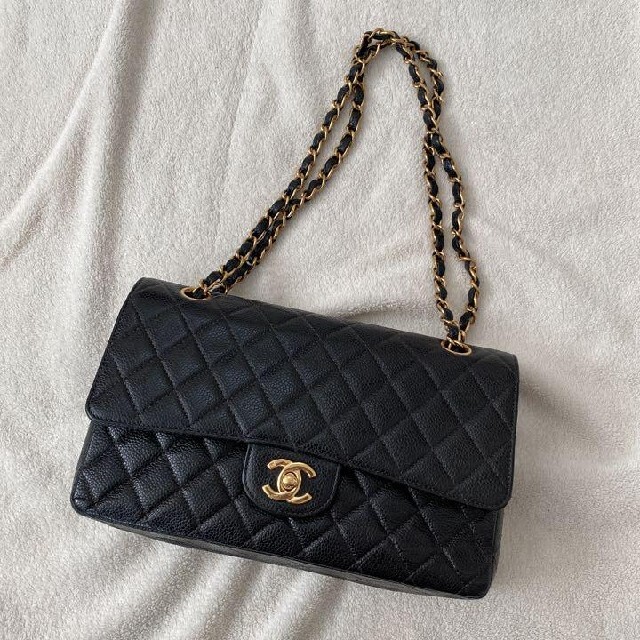 CHANEL キャビアスキン マトラッセWフラップ チェーンショルダーバッグ CHANEL キャビアスキン マトラッセWフラップ チェーンショルダーバッグ